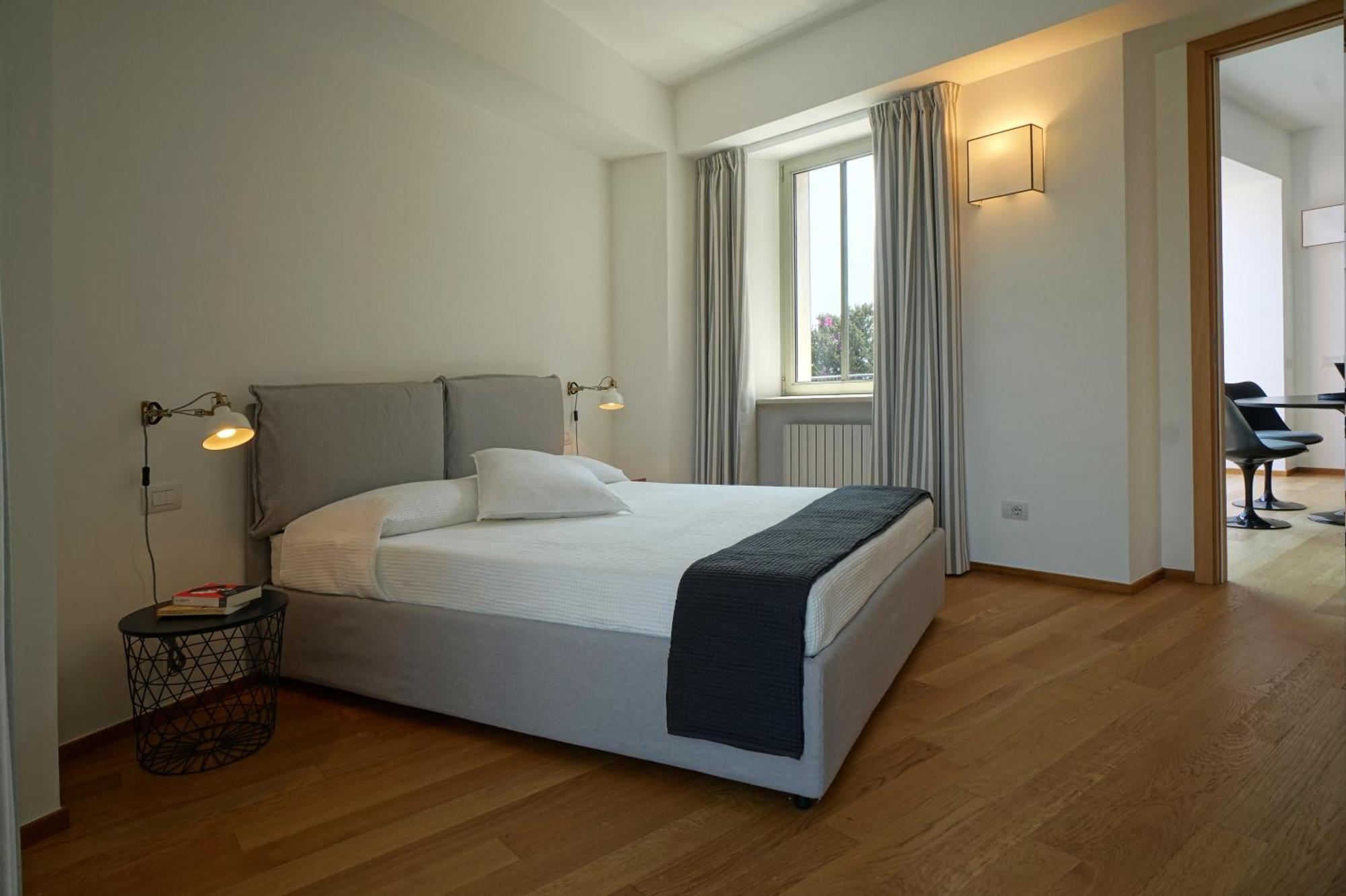 The Charming House Apartment Taormina Bagian luar foto