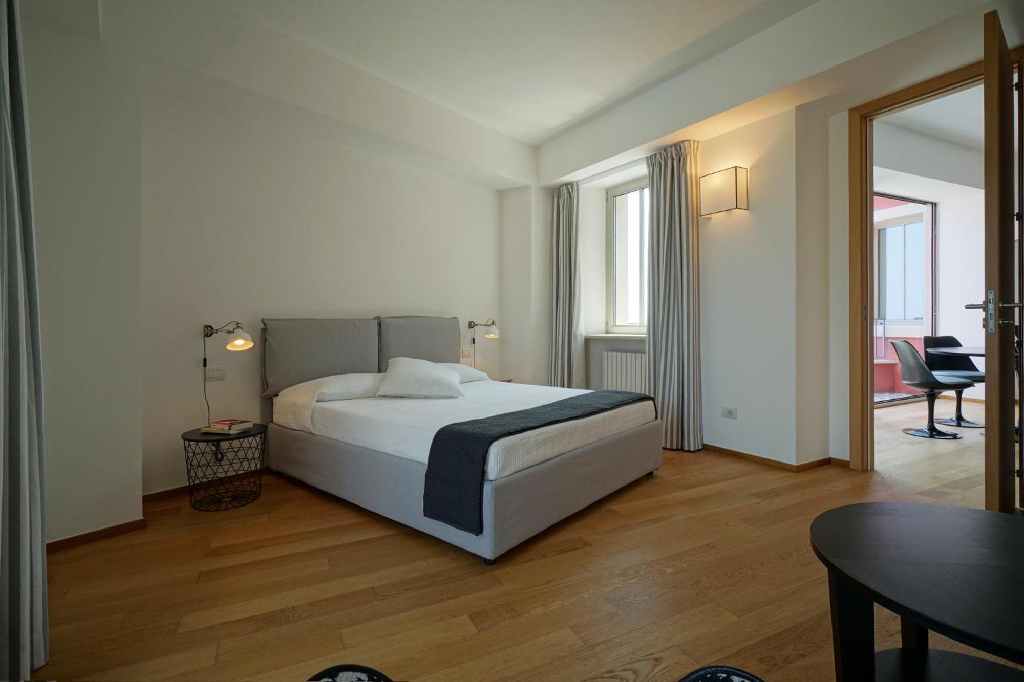 The Charming House Apartment Taormina Bagian luar foto