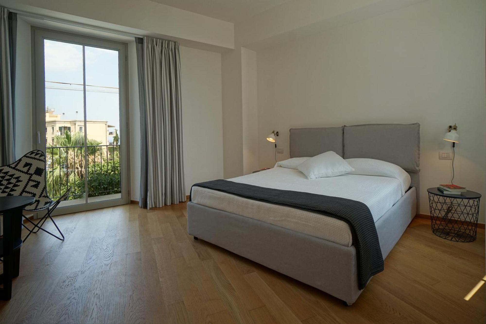 The Charming House Apartment Taormina Bagian luar foto