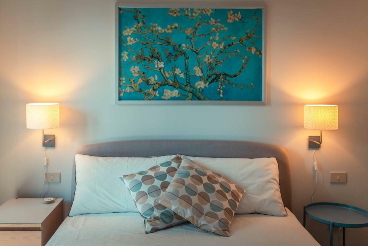 The Charming House Apartment Taormina Bagian luar foto