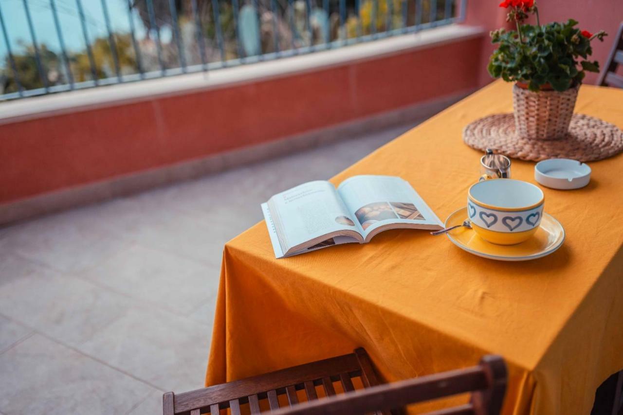 The Charming House Apartment Taormina Bagian luar foto