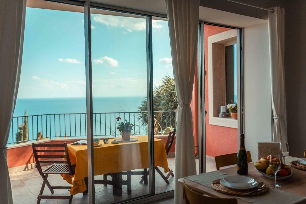 The Charming House Apartment Taormina Bagian luar foto