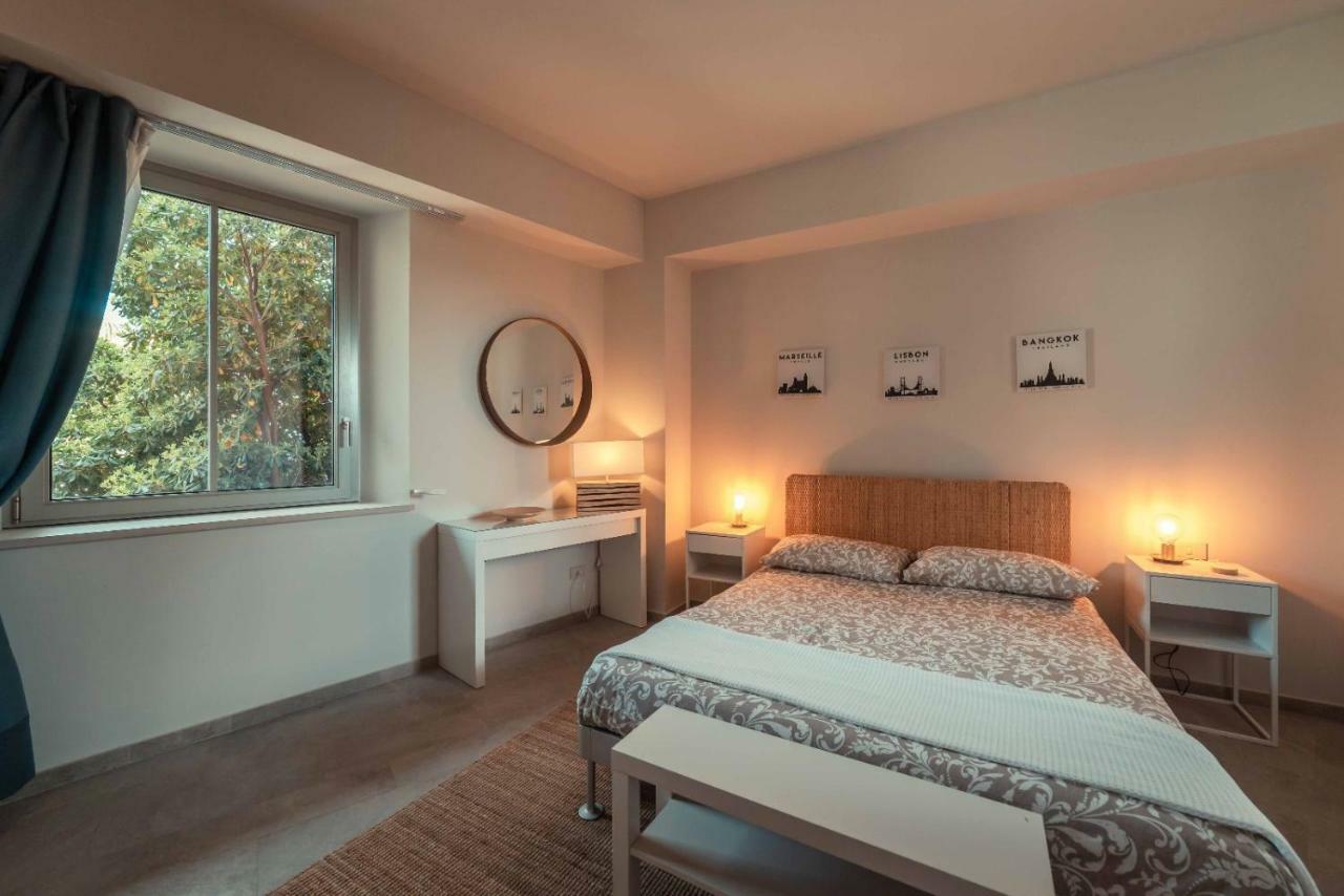 The Charming House Apartment Taormina Bagian luar foto